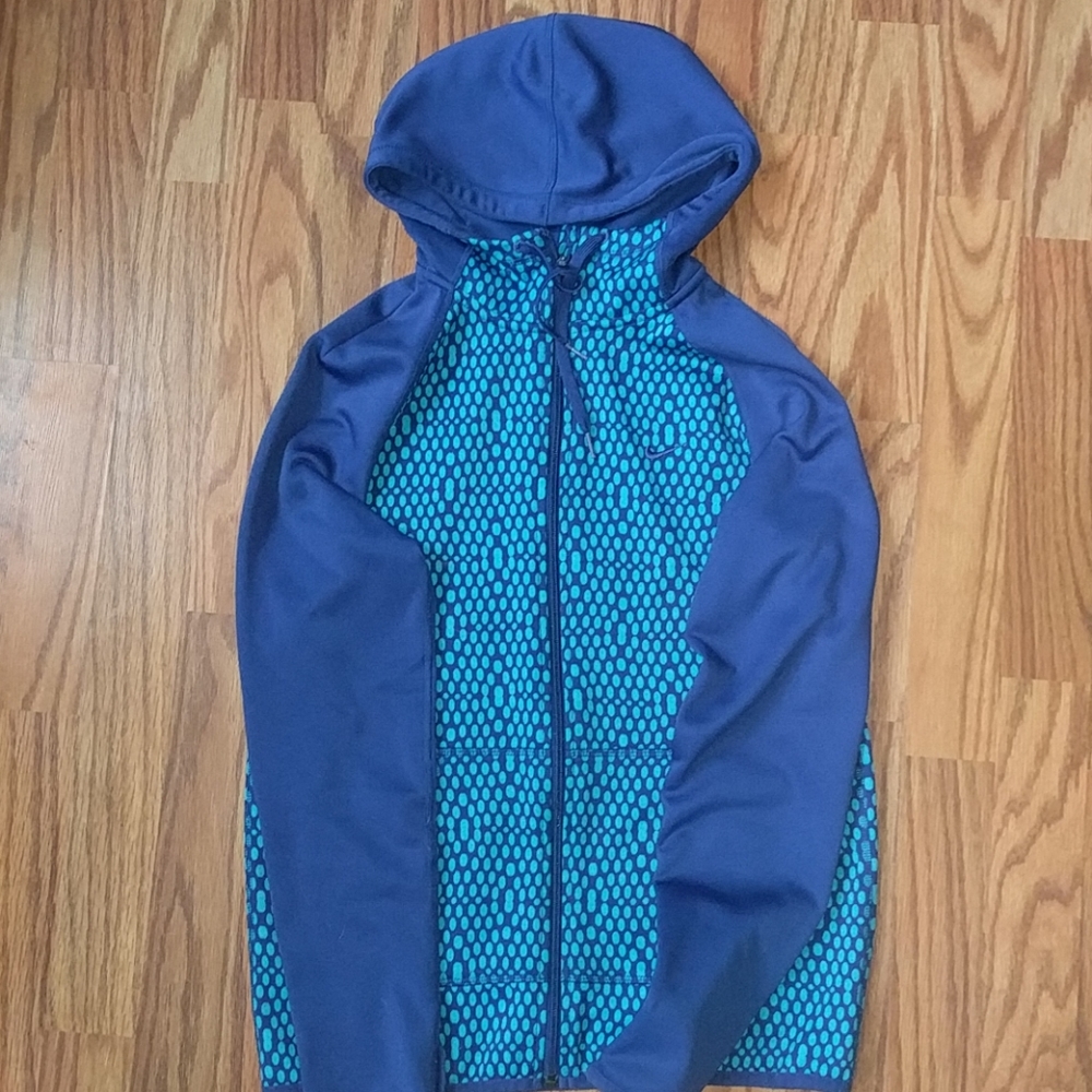 Nike sweatshirt